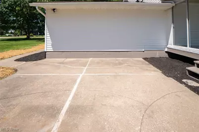 3648 Mulberry Street NW, Uniontown, OH 44685 - Photo 37