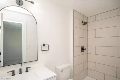 3648 Mulberry Street NW, Uniontown, OH 44685 - Photo 21