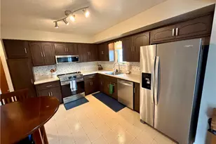 1700 Winchester Dr, Parma, OH 44134 - Photo 9