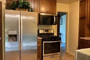 817 Broad St, Conneaut, OH 44030 - Photo 3