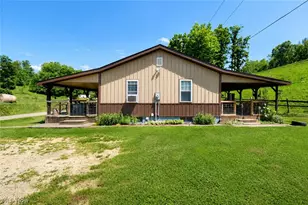 413 Myers Rd, Londonderry, OH 45601 - Photo 3