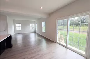 1594 Slick Rock Dr, Painesville, OH 44077 - Photo 3