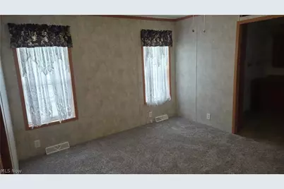 4830 Snowdrift Lane, Zanesville, OH 43701 - Photo 9