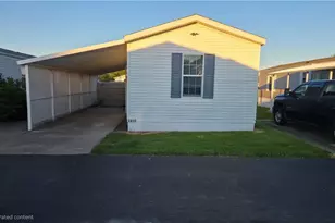 4830 Snowdrift Ln, Zanesville, OH 43701 - Photo 1