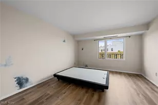 12500 Edgewater Dr, Oakwood, OH 44107 - Photo 13
