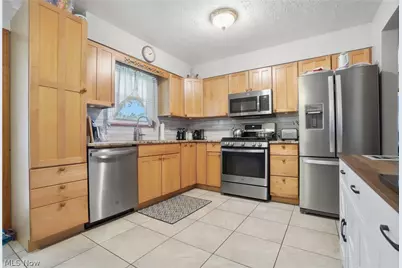 3955 Dunbar Street, Austintown, OH 44515 - Photo 3