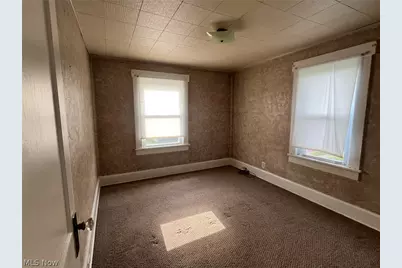 1526 Bryan Avenue SW, Canton, OH 44706 - Photo 5