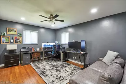 3418 Montrose Avenue, Akron, OH 44333 - Photo 11