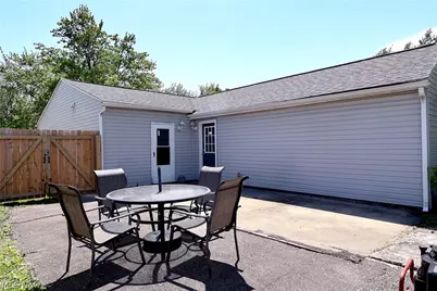 556 Keys Drive, Elyria, OH 44035 - Photo 3