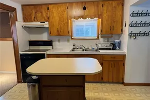 2160 Ingersoll Dr, Akron, OH 44320 - Photo 13