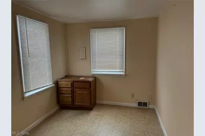 2160 Ingersoll Drive, Akron, OH 44320 - Photo 29