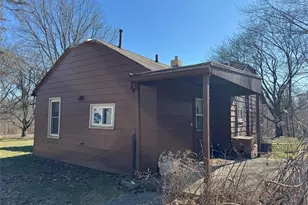 2160 Ingersoll Dr, Akron, OH 44320 - Photo 7