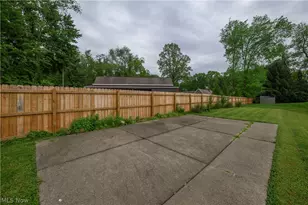 1150 Rolena Cir NW, Canton, OH 44708 - Photo 9