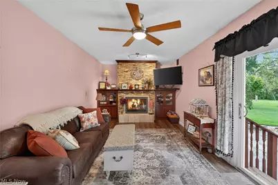 386 Tulip Trail, Wadsworth, OH 44281 - Photo 7