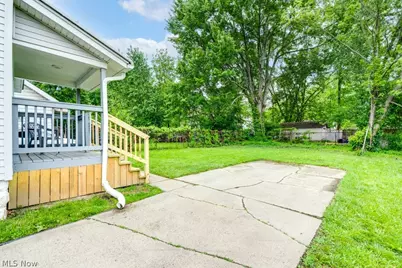 931 Lovers Lane, Akron, OH 44306 - Photo 33