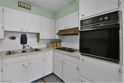 1323 Eisenhower Avenue, Lexington, OH 44904 - Photo 9