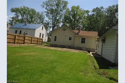 411 Eastlawn Street, Geneva, OH 44041 - Photo 3