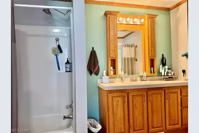 207 Polaris, Dover, OH 44622 - Photo 17