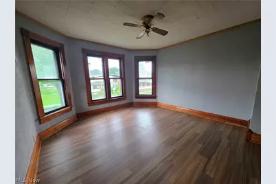 327 N 2nd Street, Coshocton, OH 43812 - Photo 5