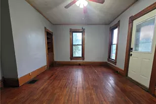 327 N 2nd St, Coshocton, OH 43812 - Photo 19