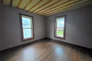 327 N 2nd St, Coshocton, OH 43812 - Photo 13