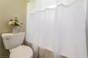 34429 Beachpark Dr, Eastlake, OH 44095 - Photo 25