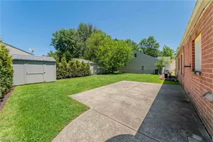 34429 Beachpark Dr, Eastlake, OH 44095 - Photo 9