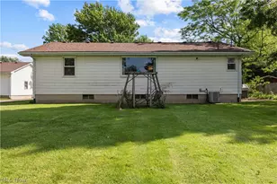 835 Columbia Dr, Amherst, OH 44001 - Photo 5