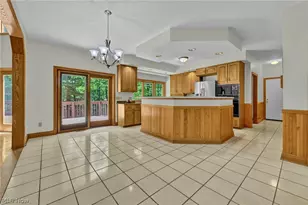 9155 Woods Way Dr, Kirtland, OH 44094 - Photo 11