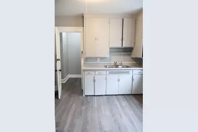 13302 Beachwood Avenue, Loveland, OH 44105 - Photo 15
