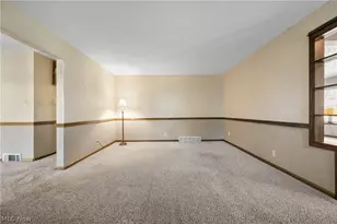 568 W Nimisila Rd, Akron, OH 44319 - Photo 41
