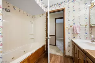 568 W Nimisila Rd, Akron, OH 44319 - Photo 33