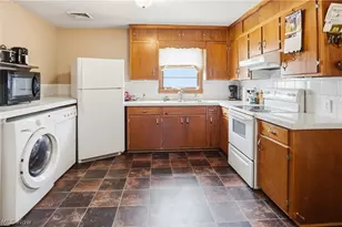 289 Elm St, Duncan Falls, OH 43734 - Photo 21