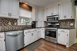 5686 Darletta St SW, Navarre, OH 44662 - Photo 11