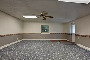 276 Factory St, Sugarcreek, OH 44681 - Photo 7