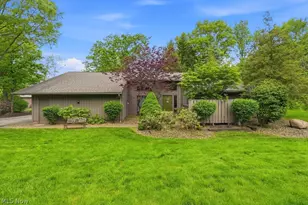 420-9 Chandler Dr, Aurora, OH 44202 - Photo 1
