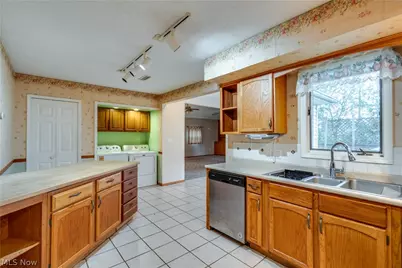 3660 Logan Circle, Akron, OH 44319 - Photo 3