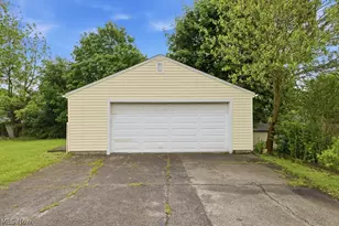 359 High Grove Blvd, Akron, OH 44312 - Photo 39