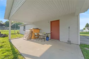 13638 Morgan St, Alliance, OH 44601 - Photo 5
