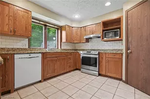 2882 Sharon Copley Rd, Medina, OH 44256 - Photo 15