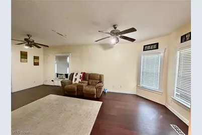 828 Broad Street, Elyria, OH 44035 - Photo 5