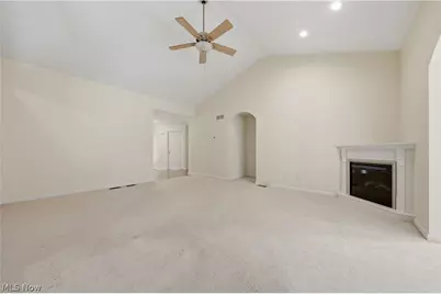 635 Durkin Way SW, North Canton, OH 44720 - Photo 5