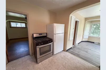 145 S Lakeview Avenue, Youngstown, OH 44509 - Photo 3