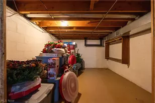 8263 Winterwood Ave NW, North Canton, OH 44720 - Photo 33