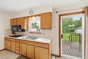 3679 Orchard St, Mogadore, OH 44260 - Photo 9