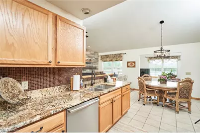 995 Bristol Drive, Akron, OH 44312 - Photo 9