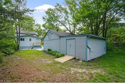 4160 Columbia Road, North Olmsted, OH 44070 - Photo 45