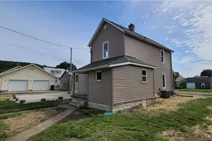 424 Tuscarawas Ave, Newcomerstown, OH 43832 - Photo 11