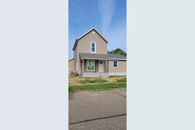 424 Tuscarawas Avenue, Newcomerstown, OH 43832 - Photo 3