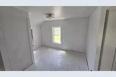 4729 Prospect Street E, Mantua, OH 44255 - Photo 5